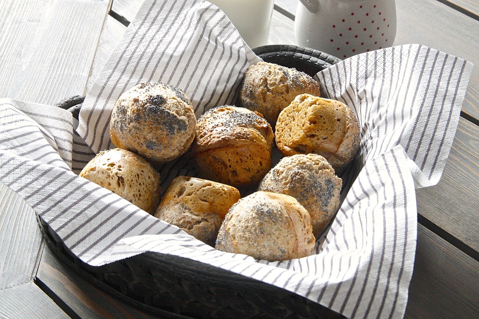 Eltefrie rundstykker i muffinsbrett