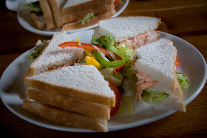 Steamed broccoli with vinegar